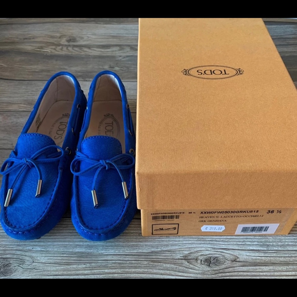 Tod’s Gommino suede loafers